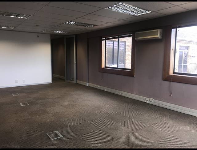 114M² OFFICE TO LET IN BELLVILLE CENTRAL